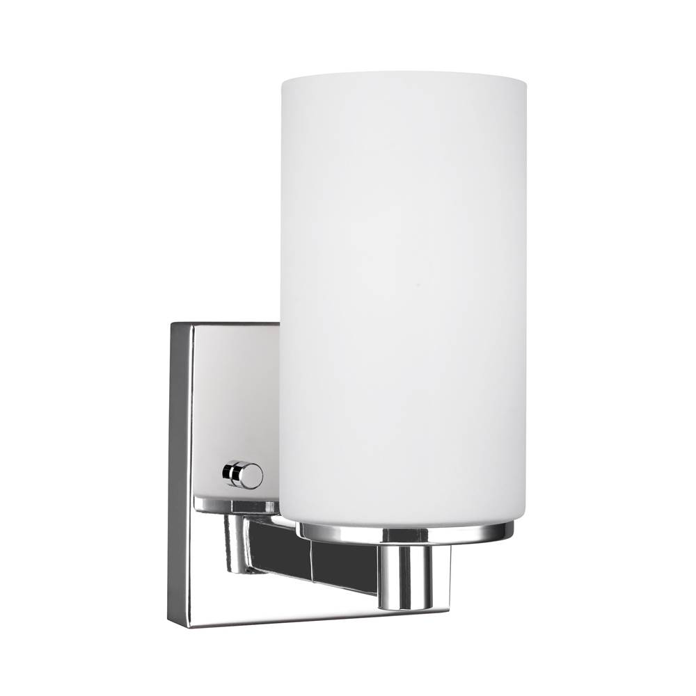 Generation Lighting Hettinger Transitional 1-Light Indoor Dimmable Bath Vanity Wall Sconce In Chrome Silver Finish With Etched White Inside Glass Shade